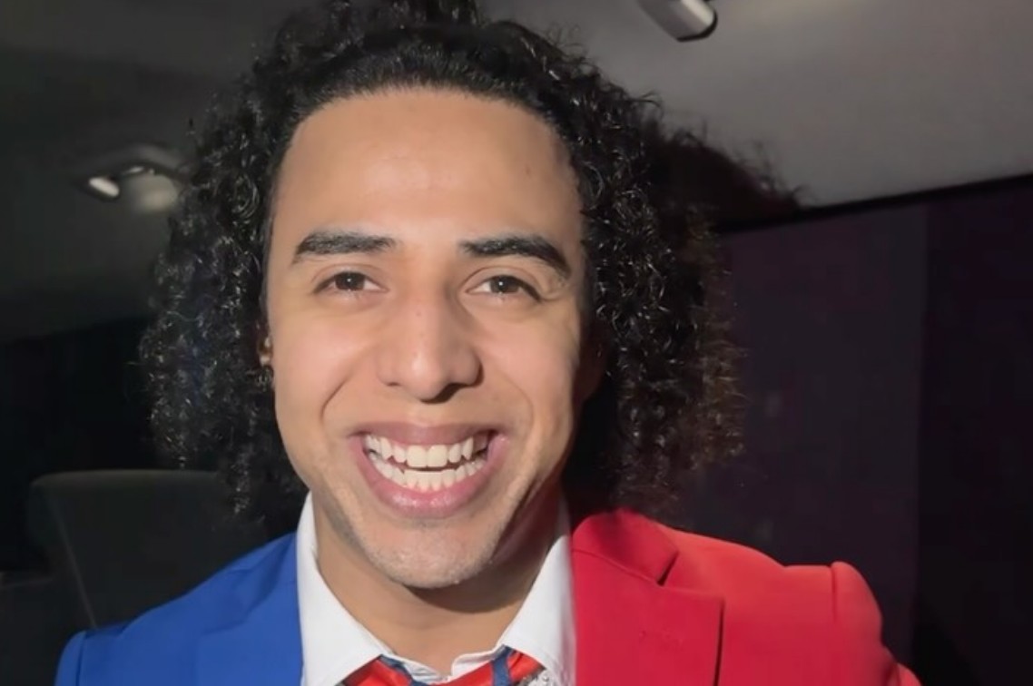 Kevyn Contreras: Comediante, imitador y creador de contenido mexicano, conocido en redes sociales como "El Bicolor".