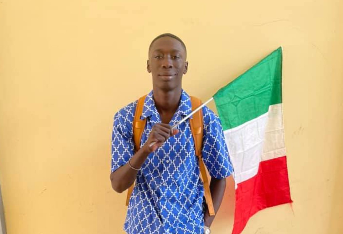 Se hizo famoso por sus videos sin palabras en los que resuelve situaciones complicadas de forma sencilla y divertida. Con más de 160 millones de seguidores, es uno de los creadores más populares de la plataforma. Sus ganancias anuales se estiman entre 10 y 12 millones de dólares gracias a campañas publicitarias con marcas globales y colaboraciones internacionales.