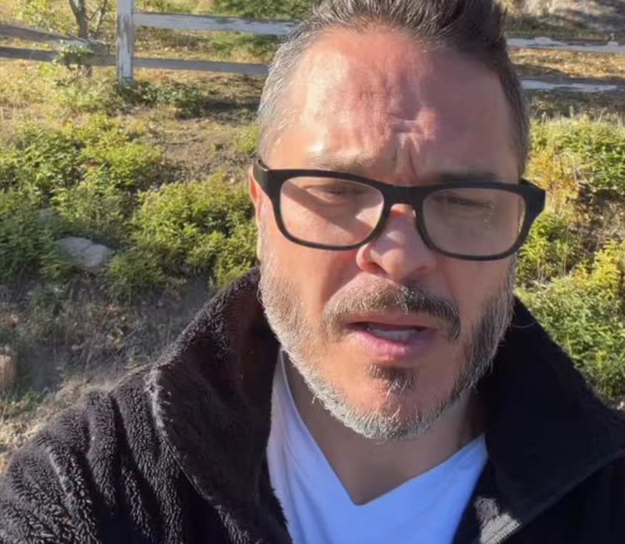Kuno Becker alcanzó gran popularidad en telenovelas juveniles como "Soñadoras" y "Primer amor… a mil por hora". Más adelante buscó una carrera internacional, destacando especialmente por la película "Gol". Hoy en día, se encuentra enfocado en generar contenido de comida para redes sociales.
