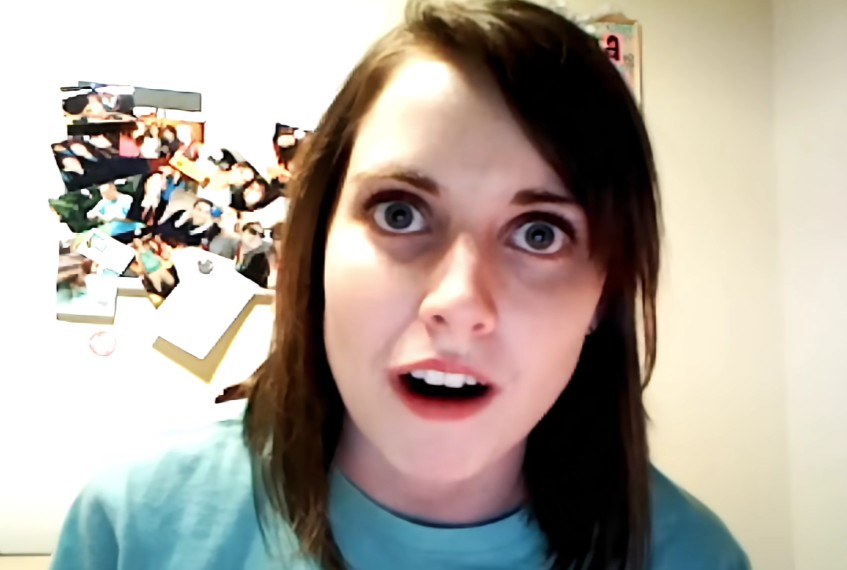 El meme se difundió rápidamente y convirtió a Morris en un fenómeno viral. En poco tiempo, su video acumuló cientos de miles de reproducciones y su rostro comenzó a aparecer en memes de distintas plataformas.