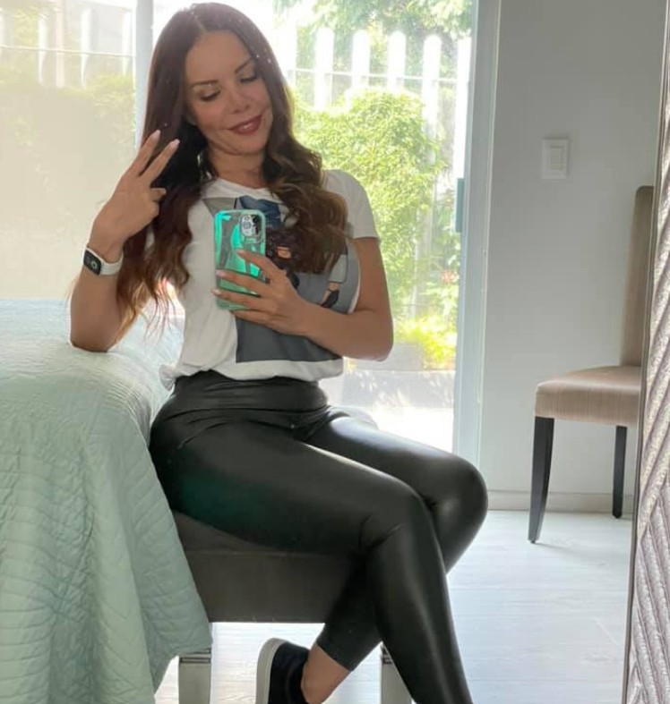 Durante su relación nació Bárbara Blanco, la hija mayor del exfutbolista, pero nunca llegaron a casarse. En años posteriores, Liliana Lago acusó a Cuauhtémoc Blanco de no hacerse cargo de su hija. Actualmente, la actriz ha declarado que ya no tiene ningún contacto con el exfutbolista, aunque él sigue en contacto con su hija Bárbara.