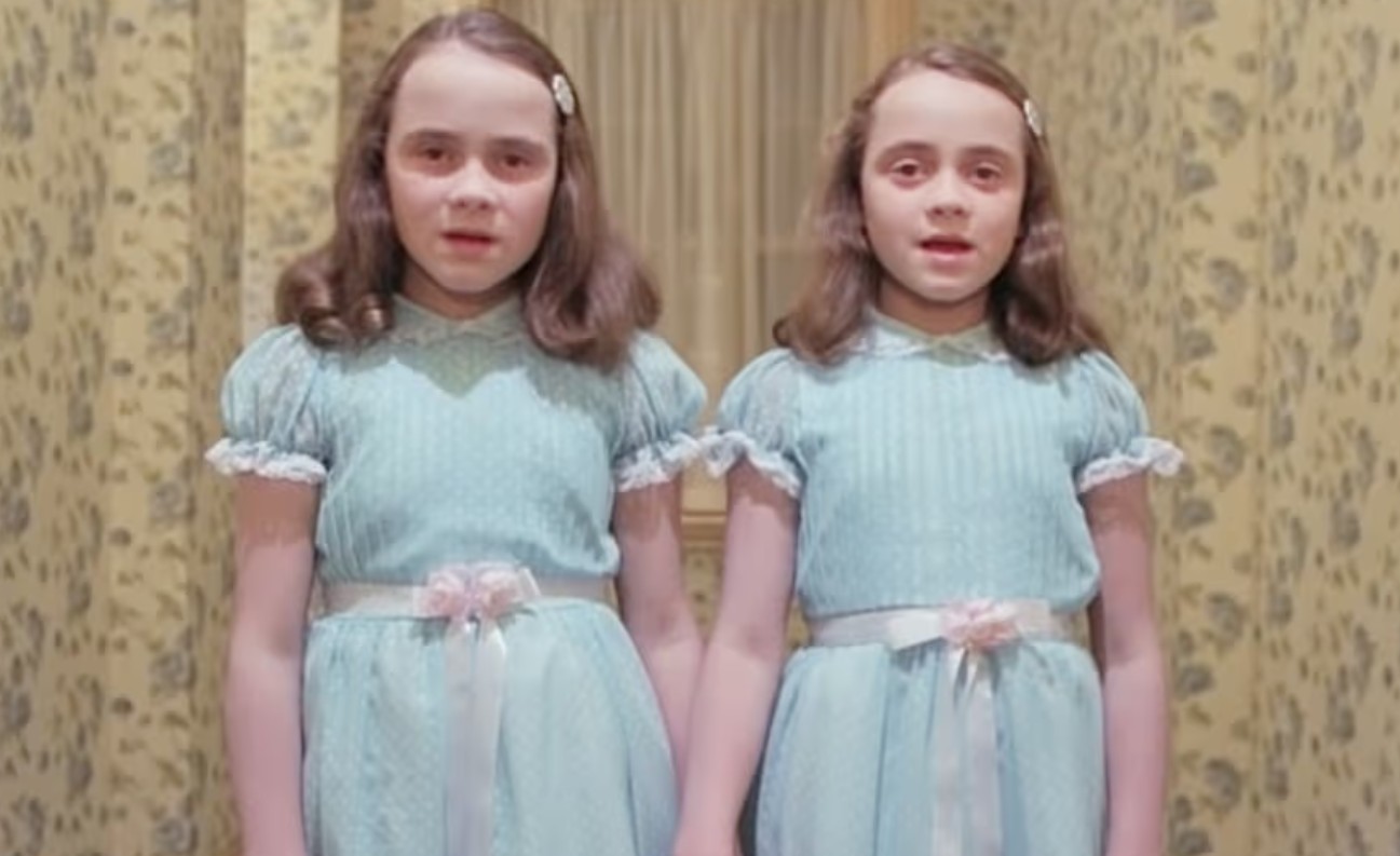 Lisa y Louise Burns — El resplandor