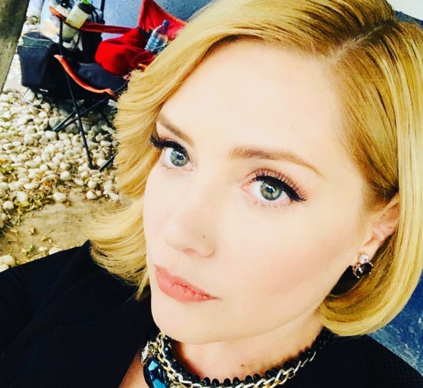 En 2018 volvió a la pantalla de Las Estrellas con "Por amar sin ley", interpretando a Mariana Gallegos, dentro de un elenco coral enfocado en historias del ámbito legal.