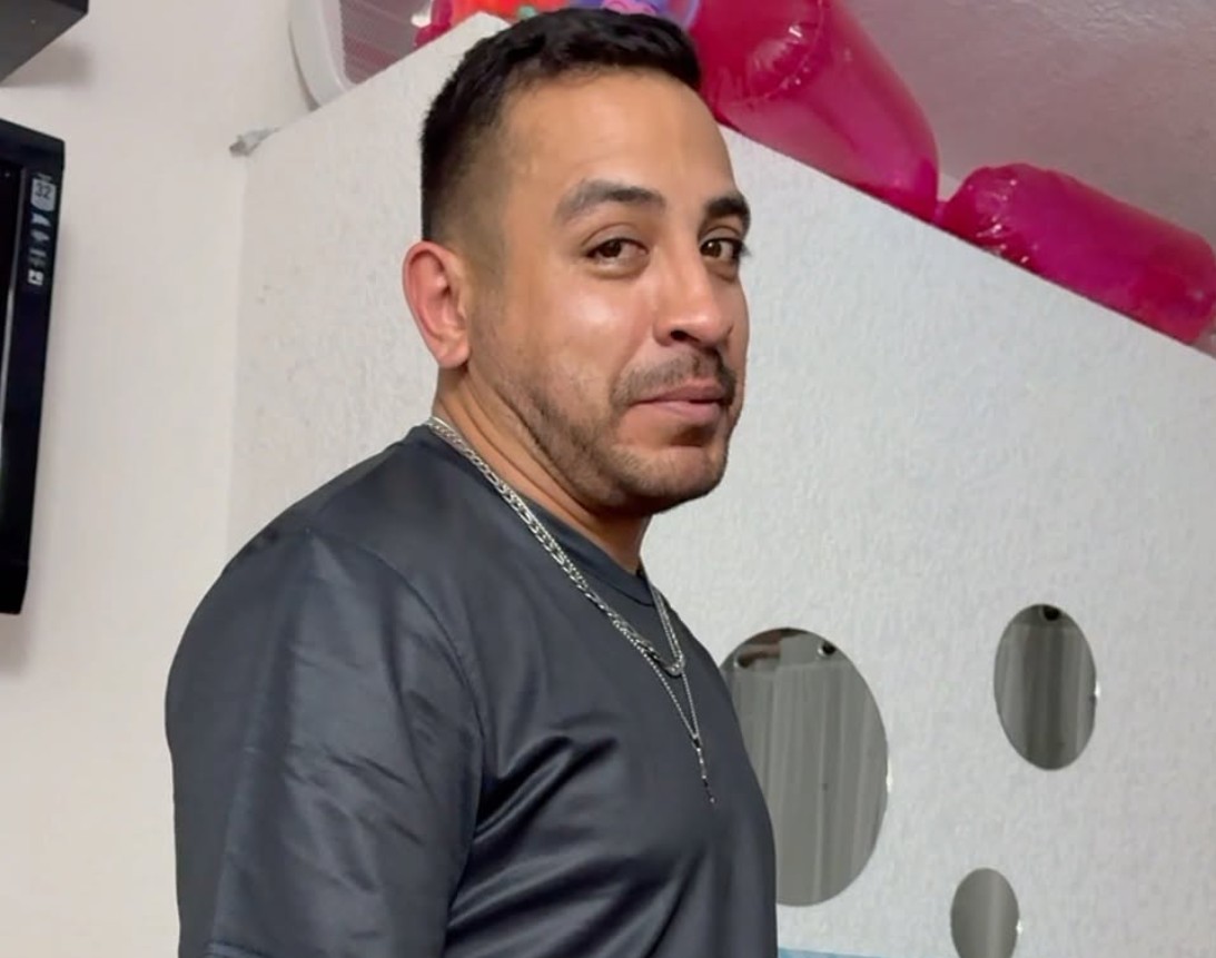 Ahora tiene 43 años. Tiene dos hijos y está casado con Ally Noris. Ha incursionado en reality shows como "Divina comida" y "MasterChef Celebrity".