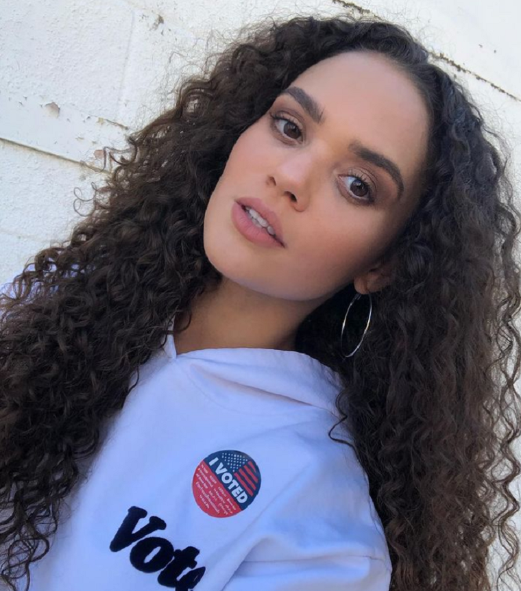 Comenzó su carrera artística a los 4 años, demostrando su talento desde muy pequeña.