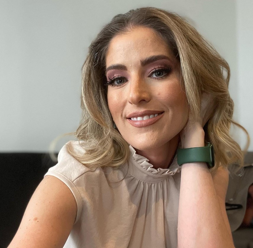 En 2022, lanzó un libro de cuentos infantiles titulado ‘Siente y Canta’ con María Inés.