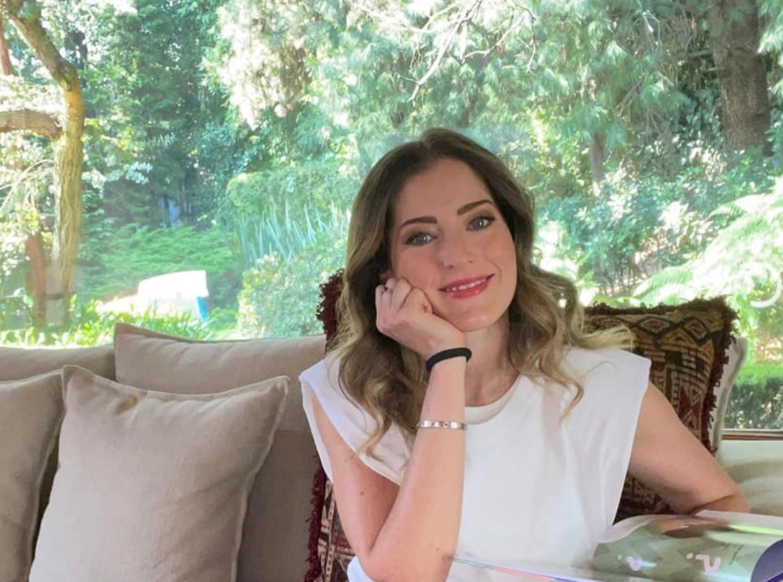 Más tarde, se convirtió en la presentadora titular de los programas ‘Chiflando y aplaudiendo’, ‘High School Musical: la selección’, ‘Los 25+’, y ‘Estilo DF’.