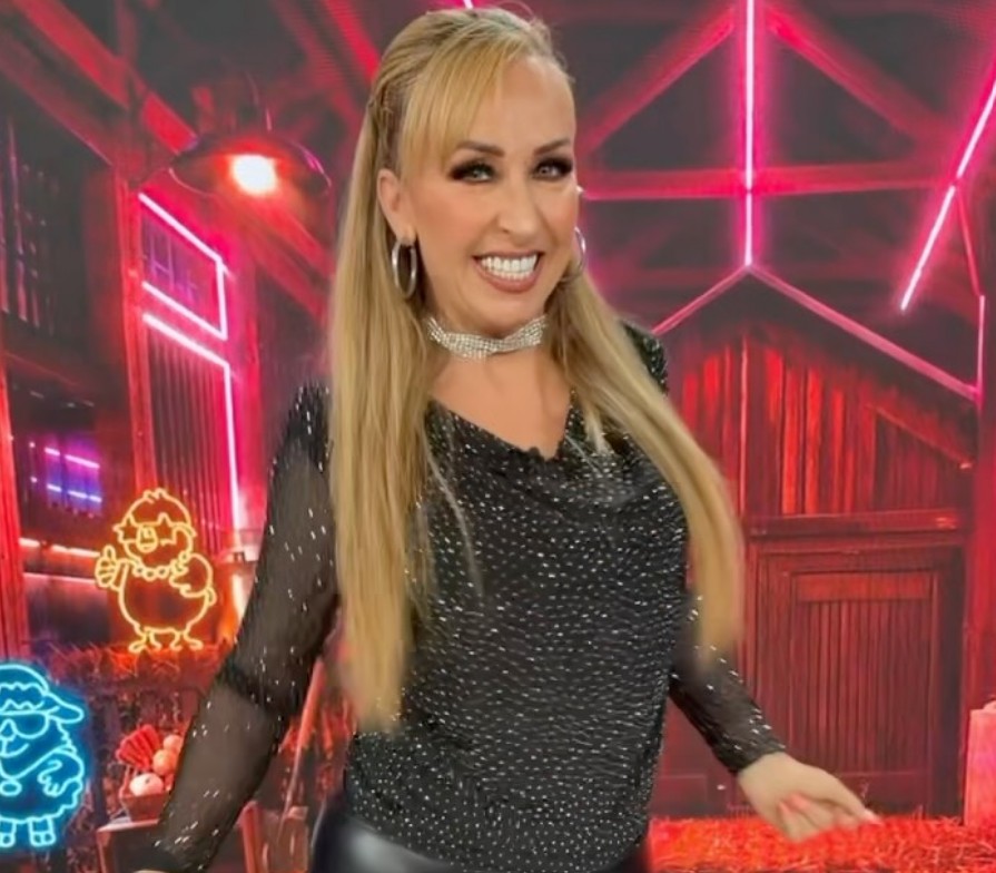 María Karunna: Cantante y bailarina mexicana, recordada por haber sido parte del grupo Caló.