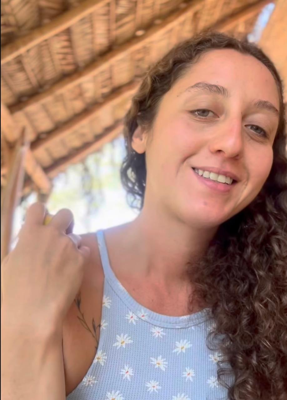 En 2022 publicó el libro "Piel, vientre y corazón de madre", una obra en la que explora su experiencia en la maternidad a través de textos de carácter poético y reflexivo.