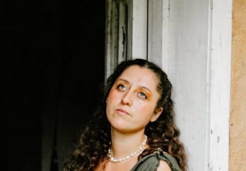 Con el paso de los años, eligió llevar un estilo de vida más discreto, centrado en el crecimiento personal, el bienestar emocional y la espiritualidad.