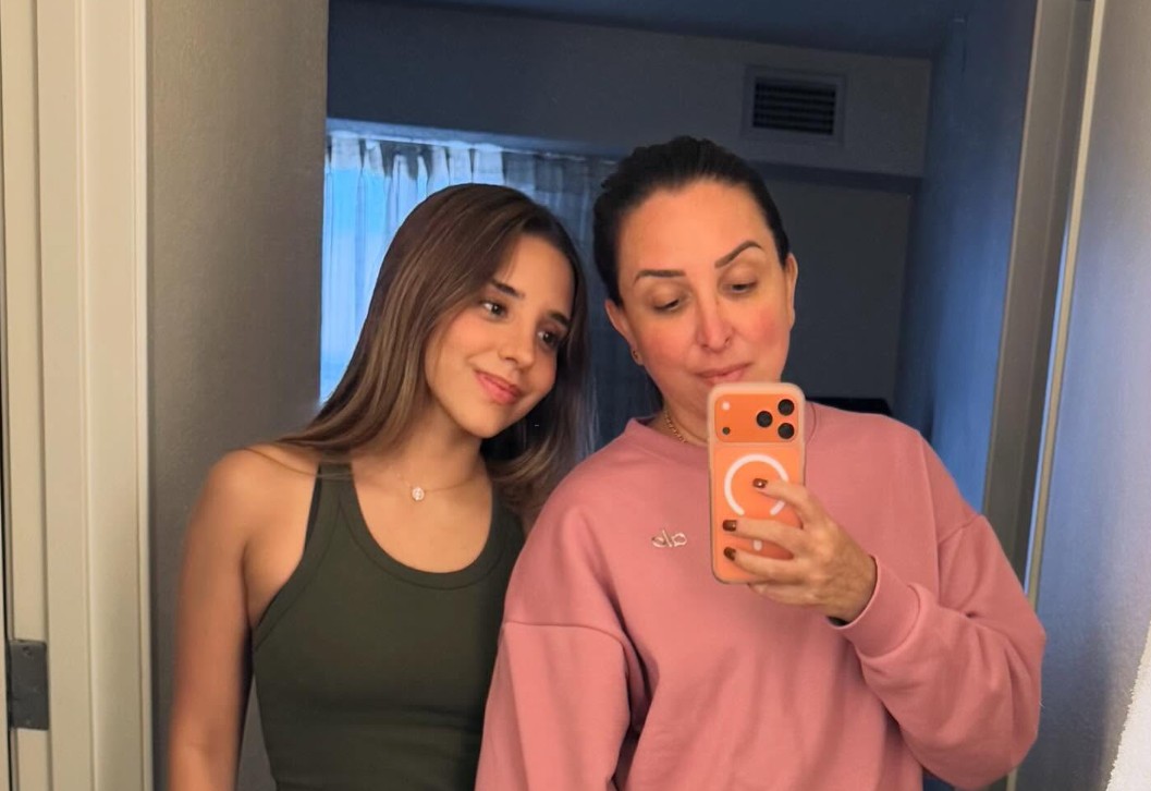 Su emprendimiento lleva por nombre "Marietta Luxx" y tiene una cuenta en Instagram con 100 mil seguidores, donde promociona los artículos.