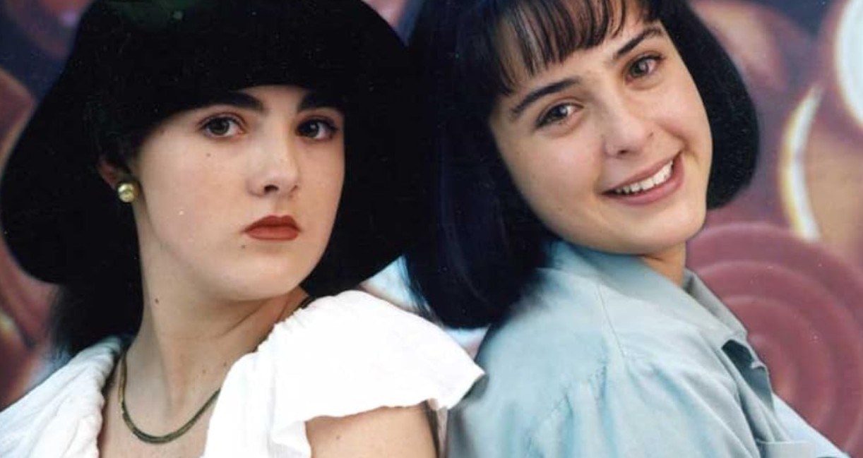 Uno de sus primeros trabajos en televisión fue la telenovela "Agujetas de color de rosa", estrenada en 1994.