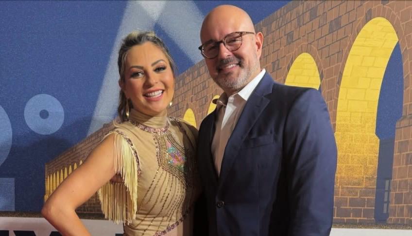 Mauricio Vaca Tavera fue la relación más larga y reciente de Mariana Ochoa. El empresario y la cantante mantuvieron un noviazgo de aproximadamente ocho años, desde 2018 hasta mediados de 2026.