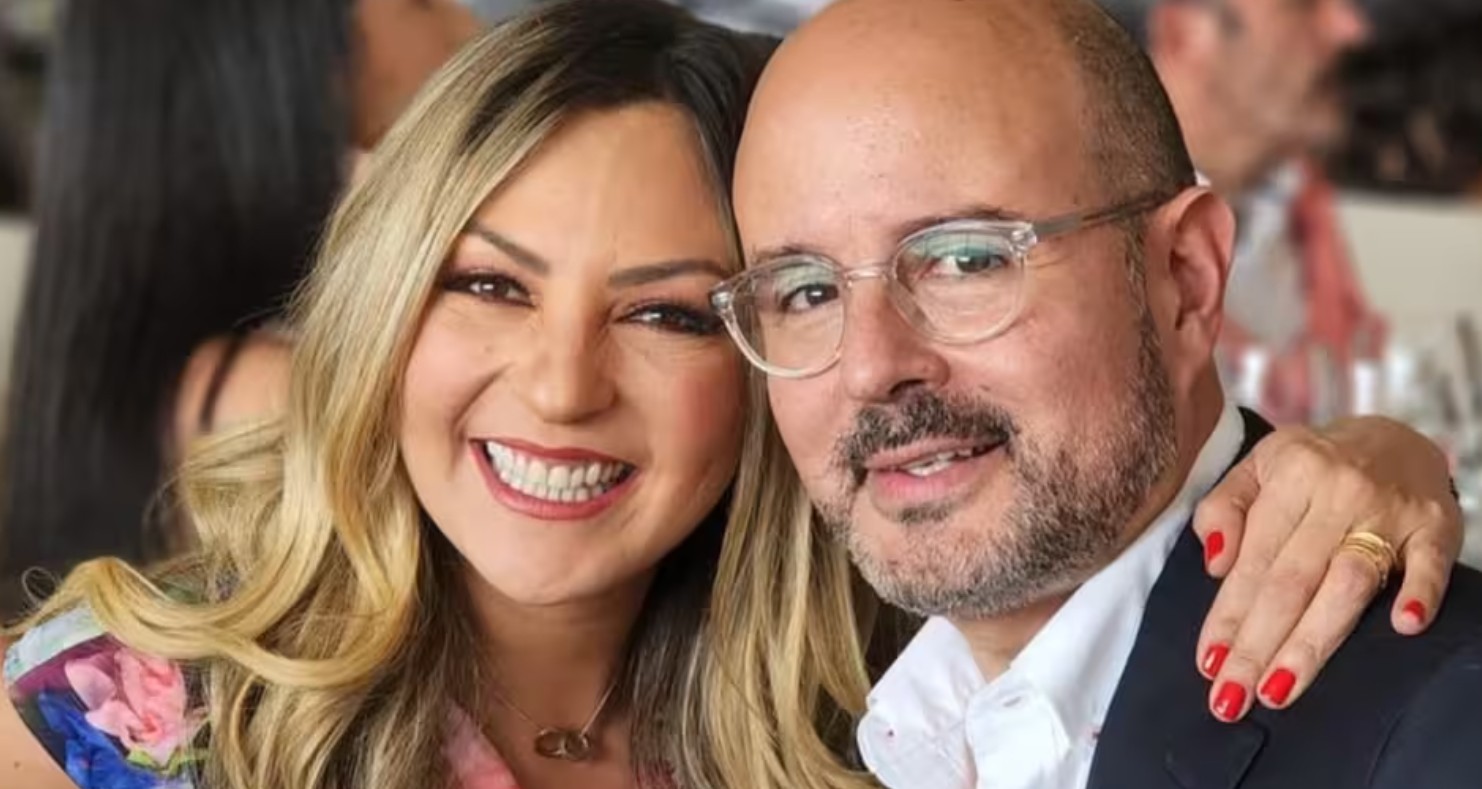 Mariana Ochoa es una de las integrantes más reconocidas de OV7 y, además de su trayectoria artística, su vida sentimental también ha despertado interés a lo largo de los años. La cantante ha vivido romances con figuras del espectáculo y ha llegado al altar en dos ocasiones. Estas son las parejas que han marcado su vida amorosa.