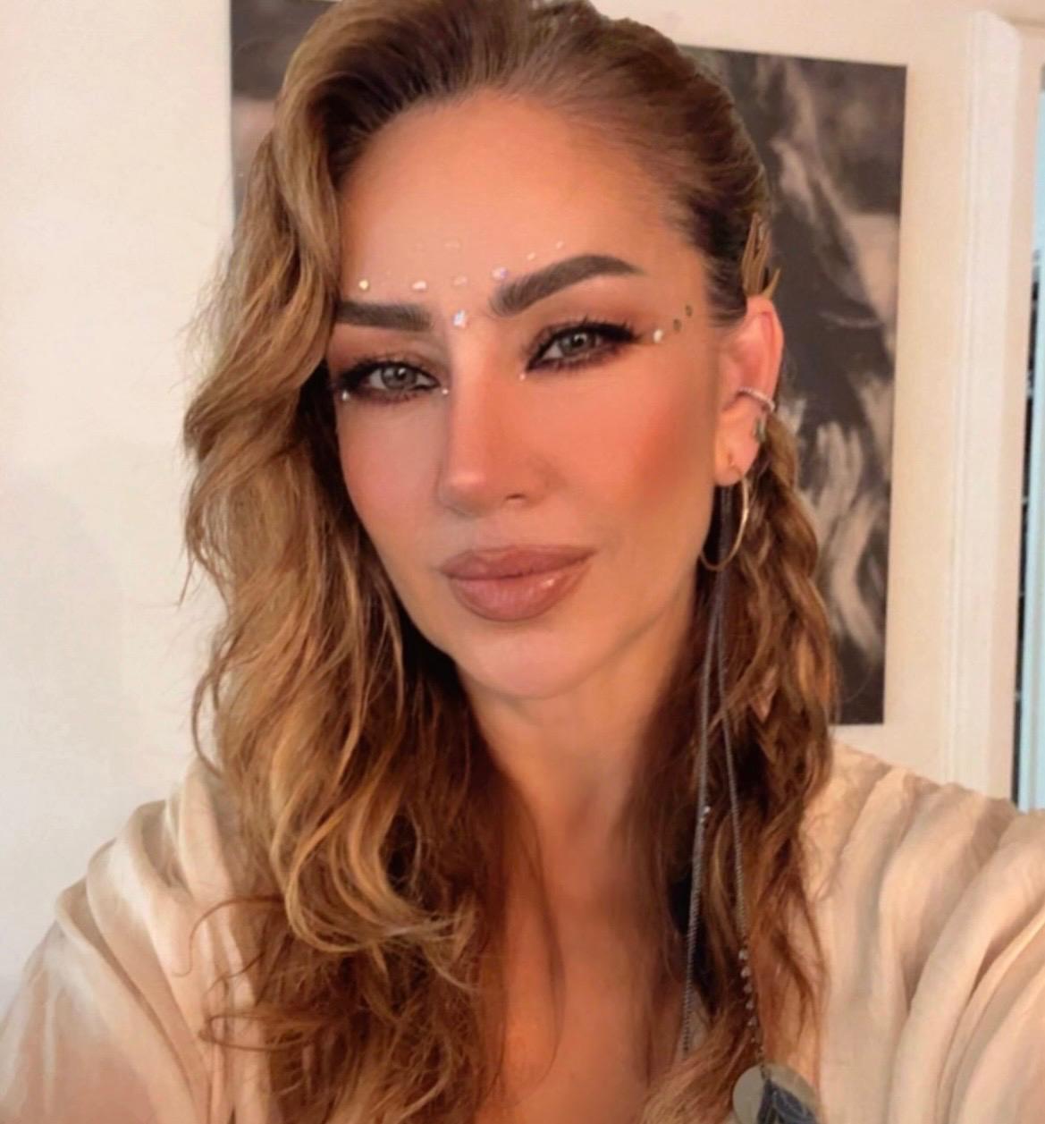 En el ámbito personal, Maya Karunna estuvo casada con el empresario Roberto Vidales. La pareja contrajo matrimonio en 2010, pero posteriormente se separaron y su divorcio se formalizó en 2012.