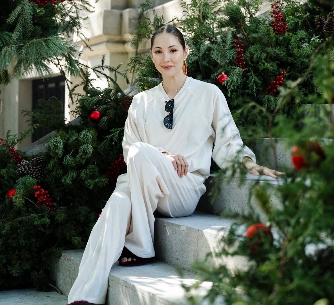 Aunque inició su carrera en la actuación, con los años decidió enfocarse principalmente en la música, desarrollándose como cantante y compositora.