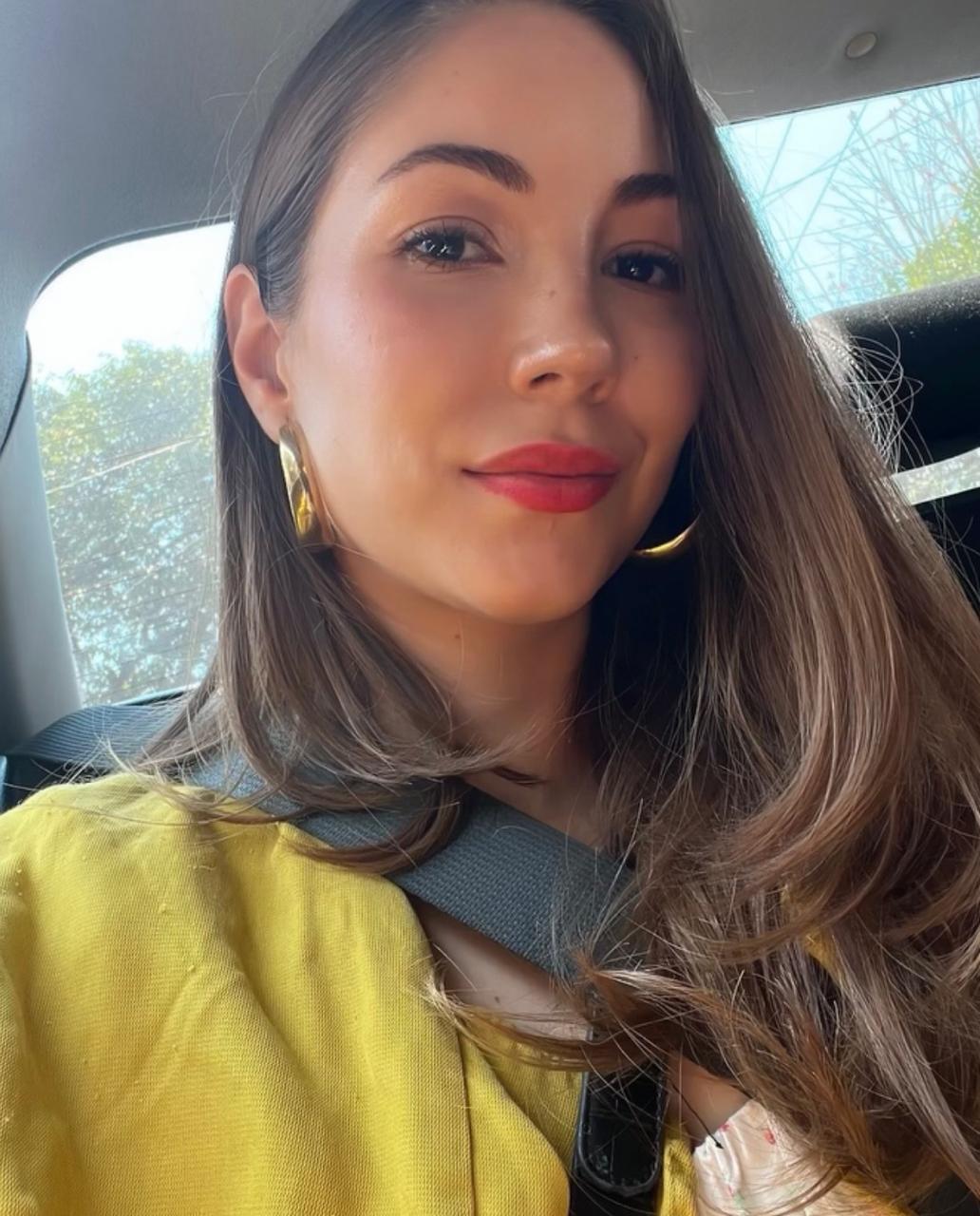 Un año después participó en la telenovela "Misión S.O.S.", donde interpretó al personaje de la Chaneque Dorada, ampliando su experiencia en producciones infantiles.