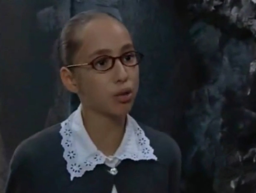 En la telenovela, Ernestina era una niña amable e inteligente que formaba parte del grupo principal de amigos en la historia.