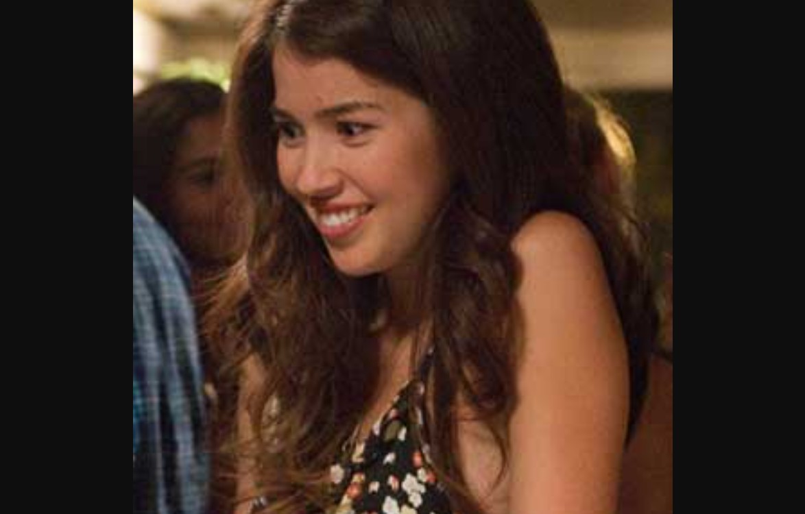 Nichole Bloom interpretó a la novia de J.B.