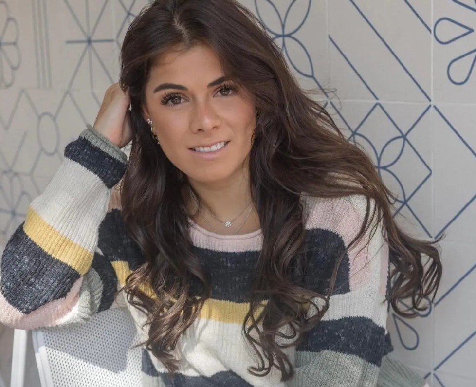 Es la hija mayor del expresidente Enrique Peña Nieto y Mónica Pretelini.