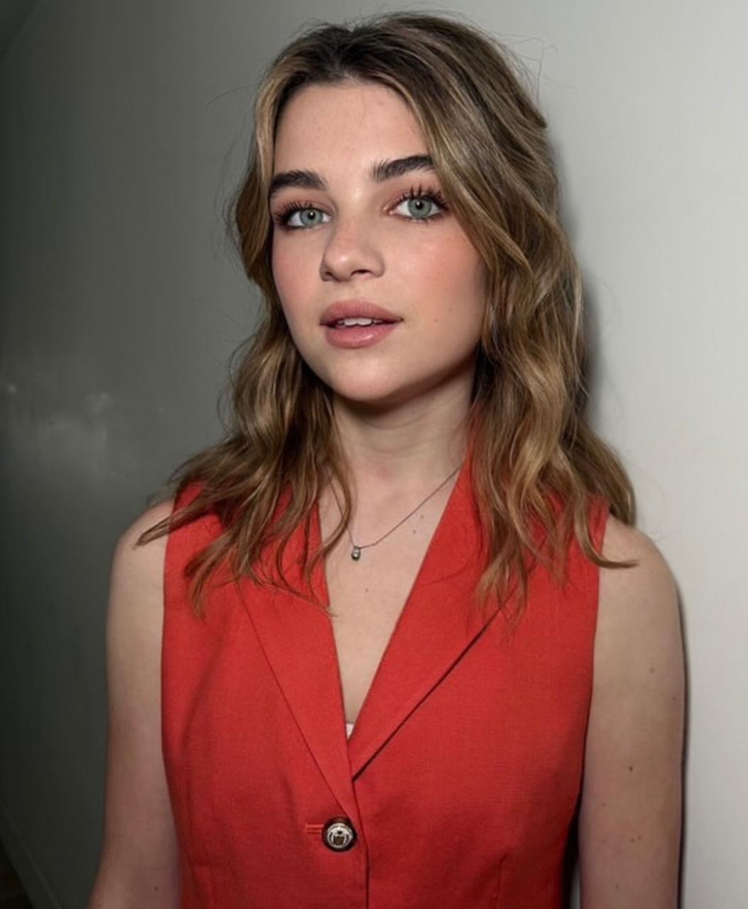 En marzo de 2017 comenzó a interpretar a Missy Cooper en "Young Sheldon", una serie derivada de "The Big Bang Theory". En ese momento tenía nueve años.