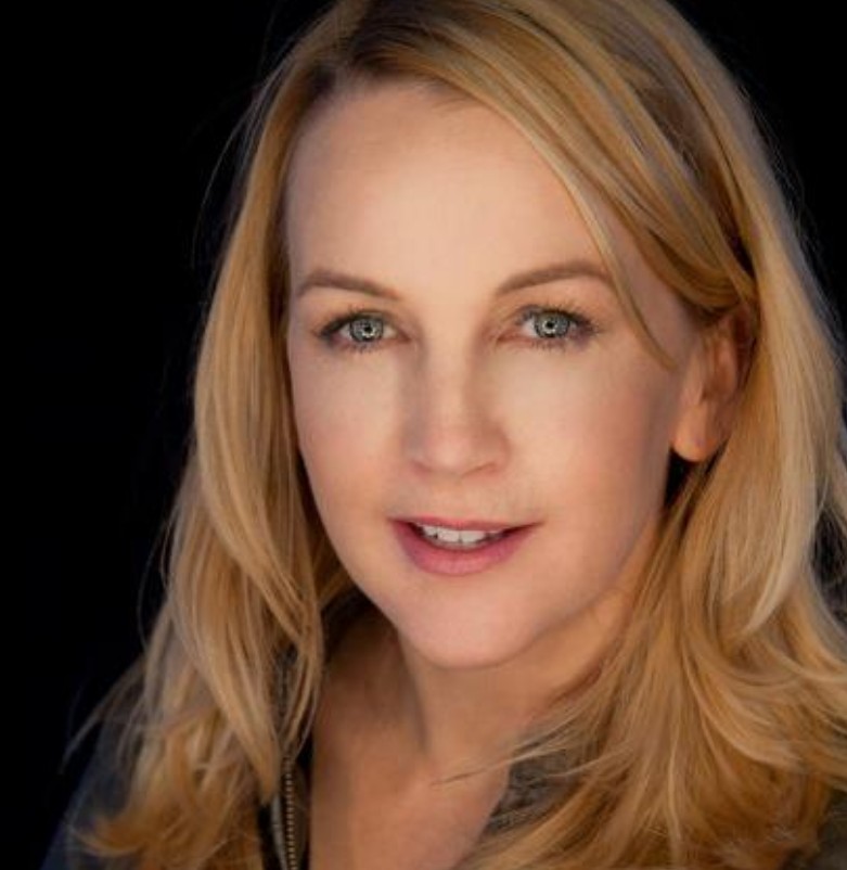 Tras el final de "Xena: la princesa guerrera" en 2001, Renée O'Connor continuó vinculada a la televisión al participar como actriz invitada en la serie neozelandesa "Mataku".