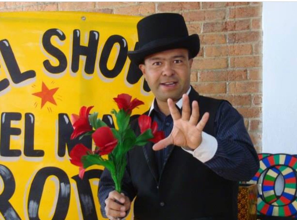 Se hizo famoso por su personaje de El Maguito Rody, uno de los más entrañables del programa. A la fecha, continúa interpretándolo en presentaciones y eventos especiales, manteniéndose vigente entre el público que creció viéndolo.