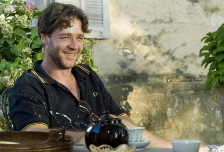 En 2001 obtuvo el Premio Óscar al Mejor Actor por su interpretación del general romano Máximo Décimo Meridio en "Gladiator".