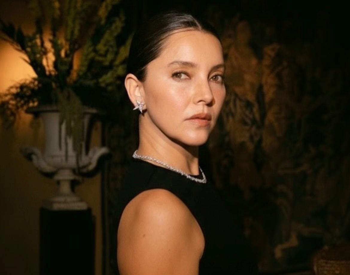 Sara Maldonado fue una de las protagonistas juveniles más exitosas de los 2000 gracias a telenovelas como "Clase 406" y "El juego de la vida". Con el tiempo ha asumido papeles más maduros en series como "Lotería del crimen" y "Camelia la Texana".