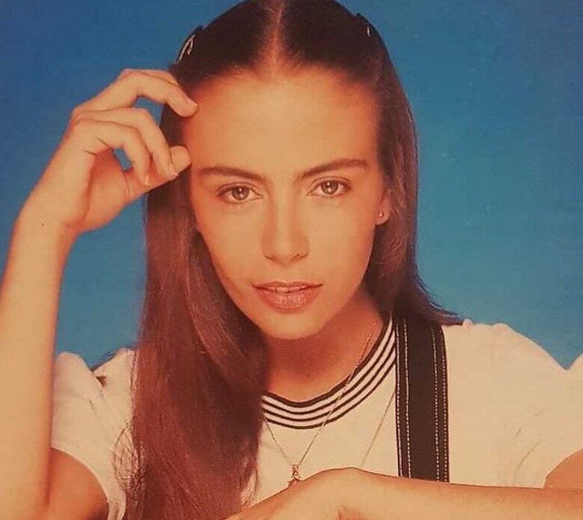 Dentro de "Timbiriche" compartió créditos con artistas como Paulina Rubio, Benny Ibarra, Alix Bauer, Diego Schoening, Mariana Garza y Erik Rubín.