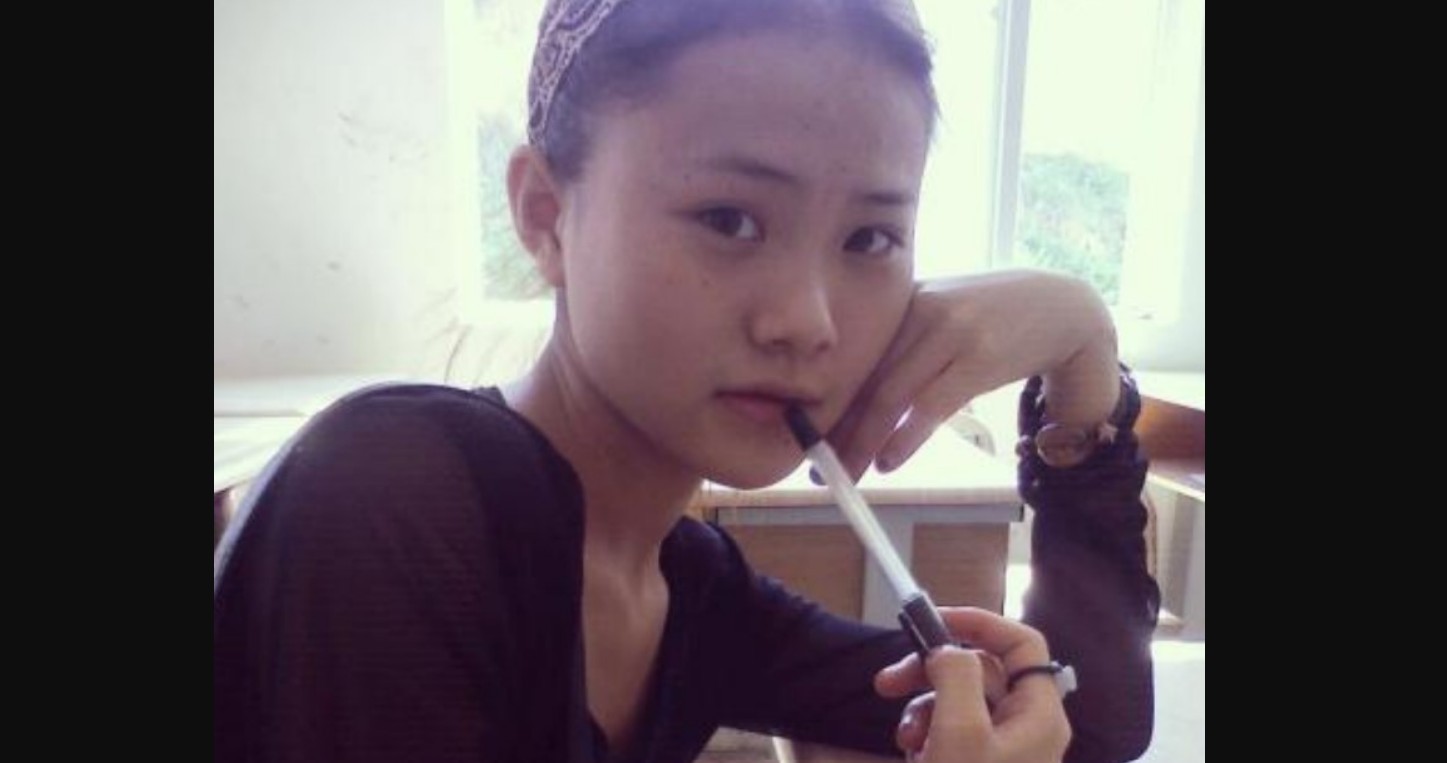 Durante su infancia comenzó a estudiar violín de manera formal, disciplina que más adelante le ayudó a prepararse para su papel en la película.