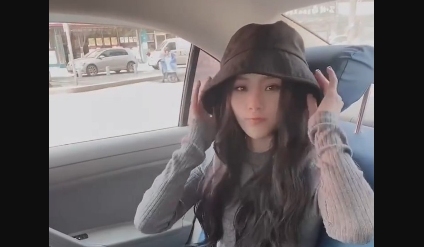 En sus publicaciones suele mostrar principalmente selfies, actividades personales y algunos aspectos de su día a día, manteniendo siempre una imagen sencilla y reservada.