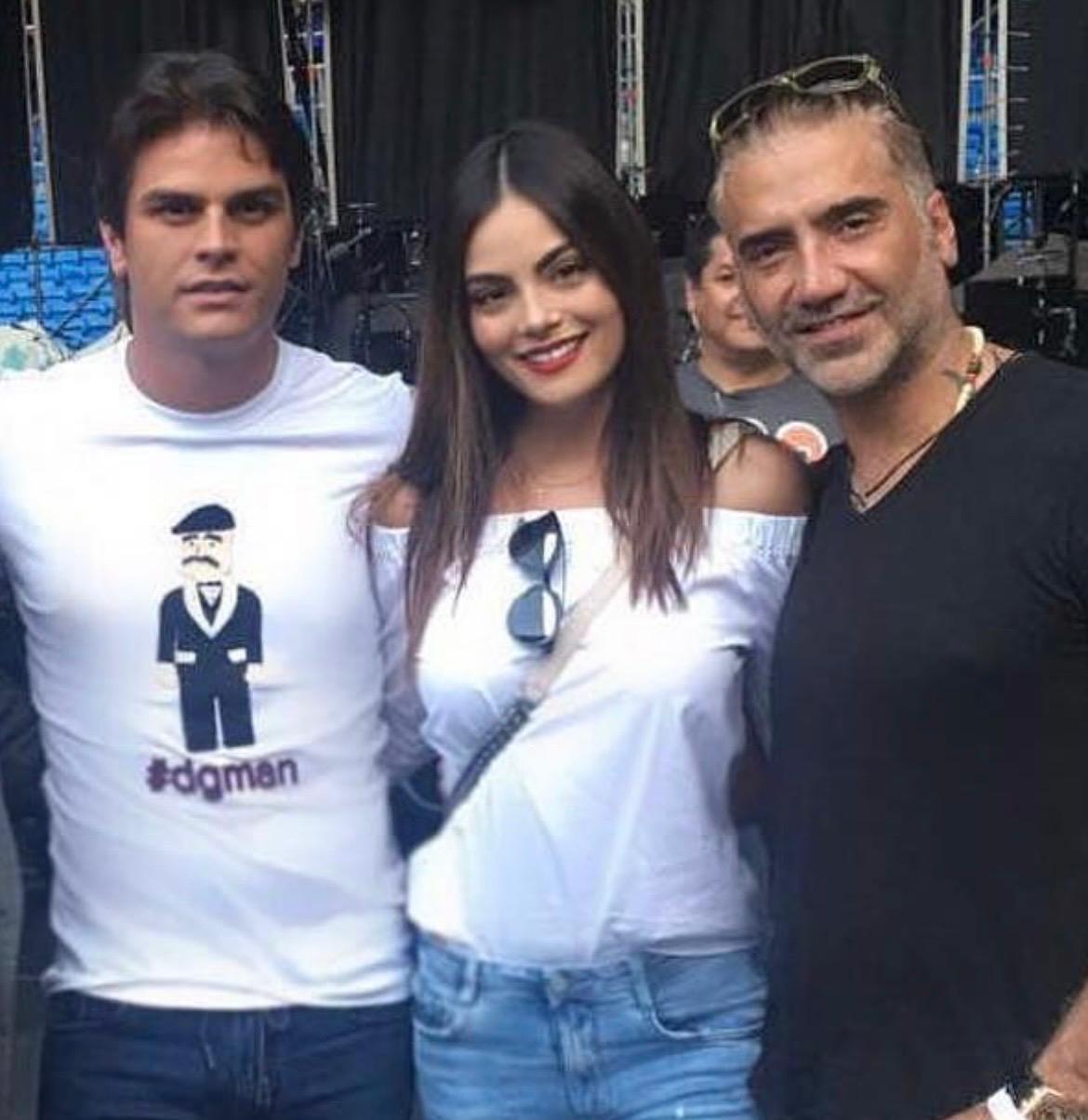 Durante su reinado viajó por distintos países participando en campañas humanitarias, actividades benéficas y programas de prevención del VIH.