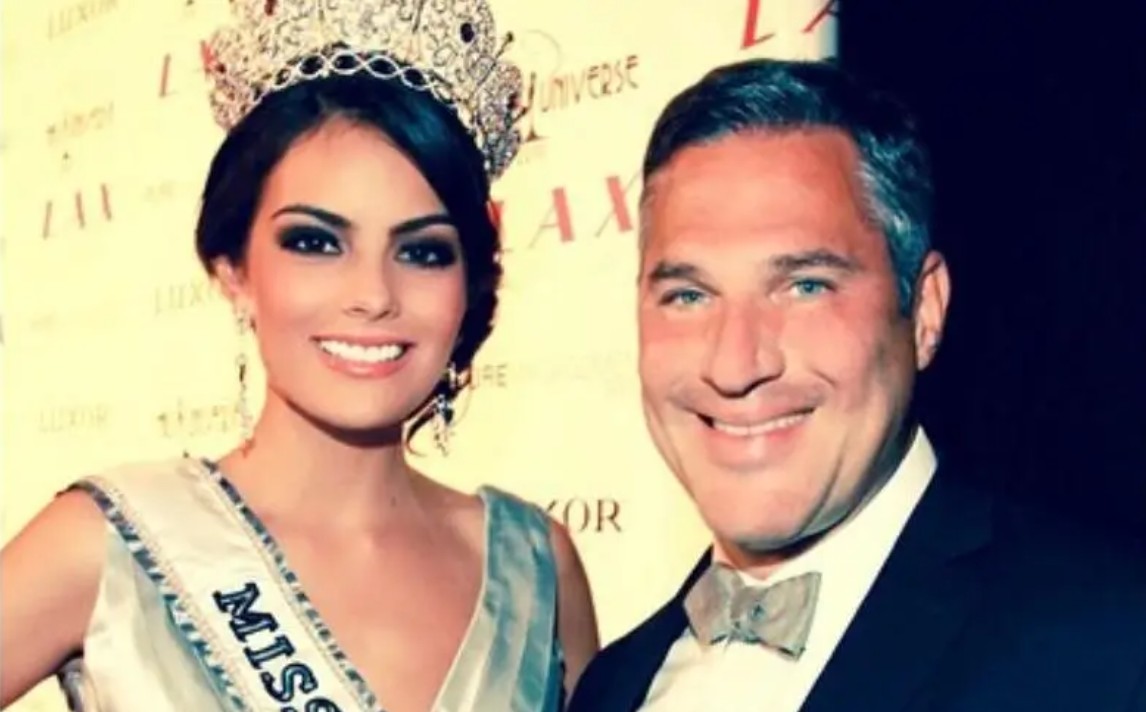 En 2013 debutó como protagonista de la telenovela "La tempestad", donde compartió créditos con William Levy, Daniela Romo e Iván Sánchez.
