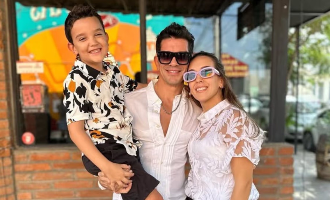 Cristina ha preferido mantenerse completamente alejada de los reflectores y de las redes sociales. No obstante, de vez en cuando Yahir comparte fotografías familiares y ha expresado que vive una etapa de gran estabilidad junto a ella y sus hijos.