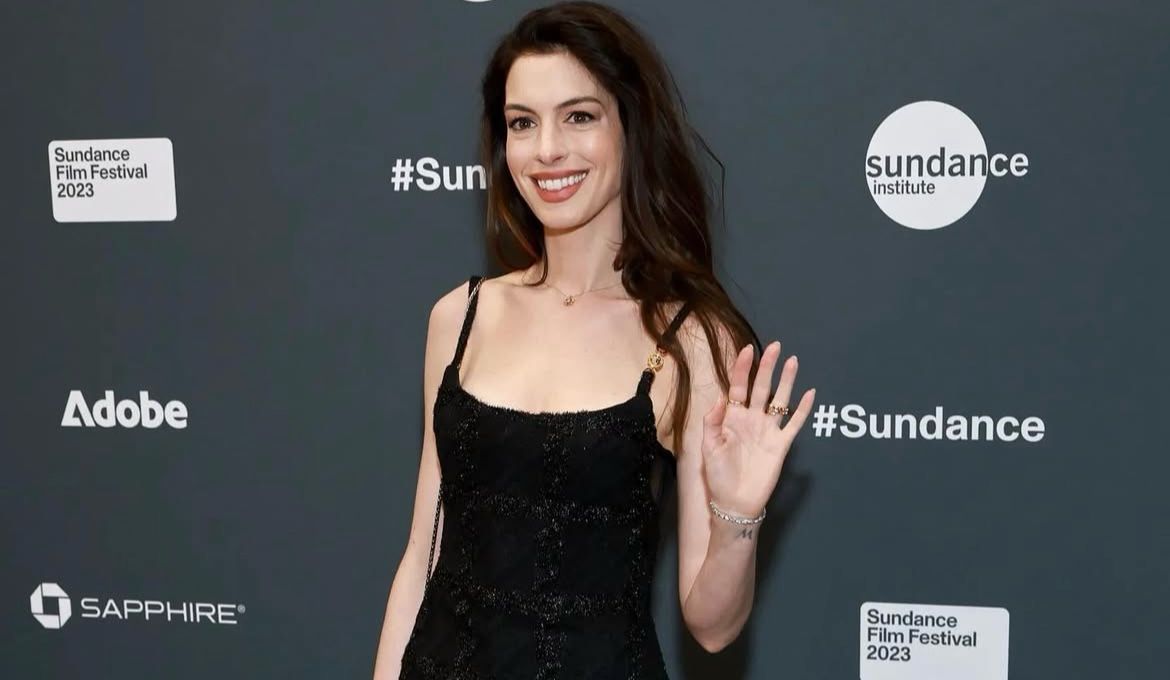 Los secretos de belleza de Anne Hathaway a sus 43 años
