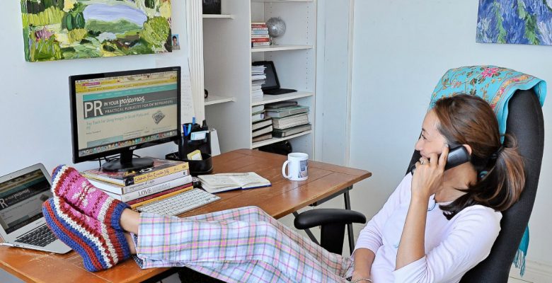 Profeco exhibe a las marcas que fabrican ropa 'desechable' | BizNext