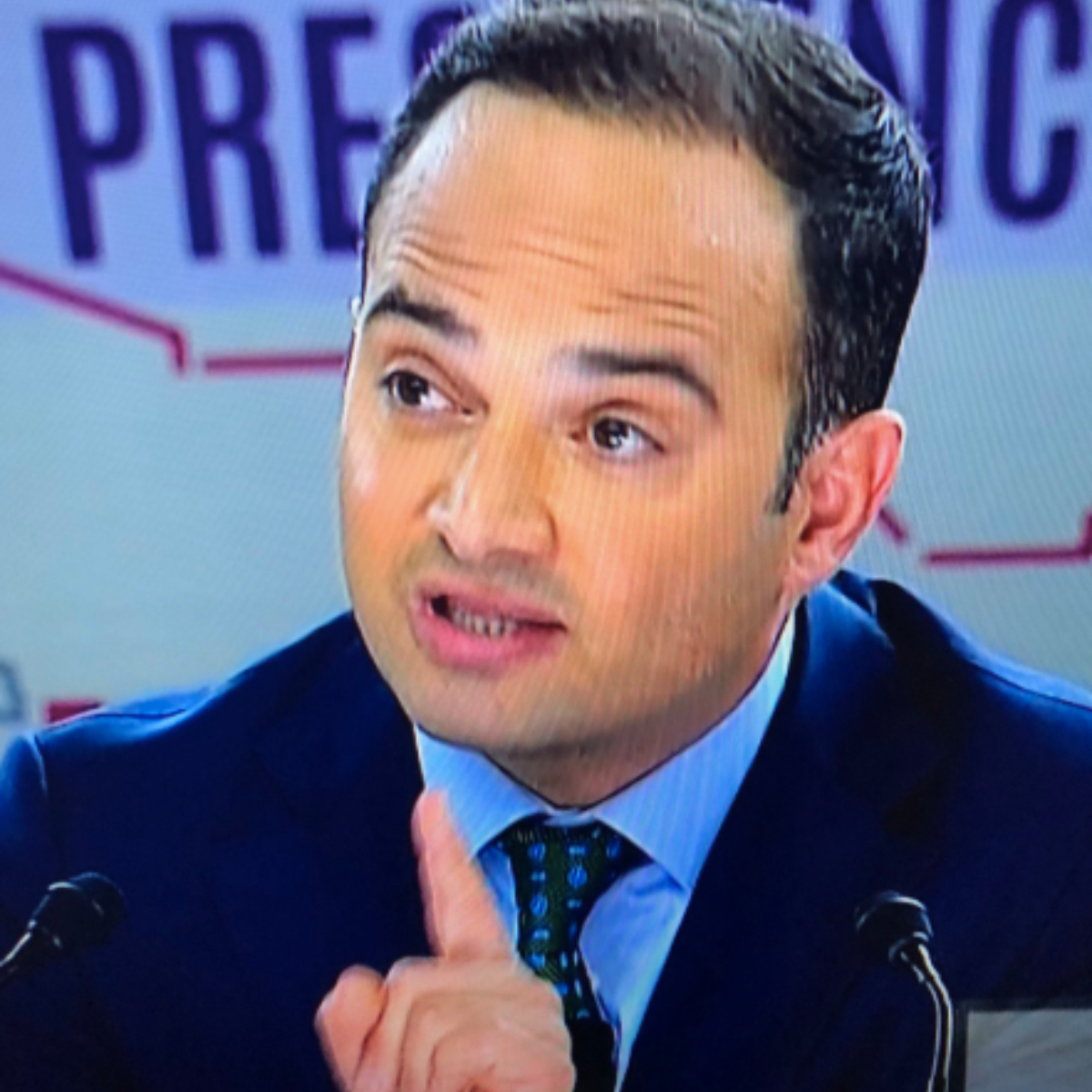 León Krauze se lleva el debate en búsquedas en Google y redes sociales