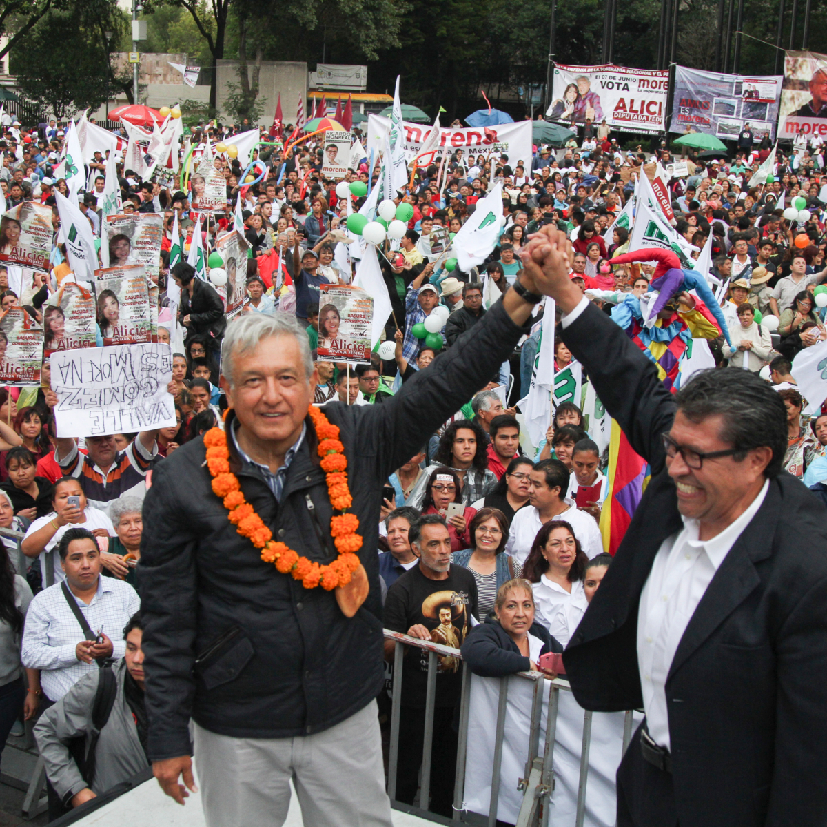 #PUM AMLO anuncia su cierre de campaña en el Azteca y el mundo arde