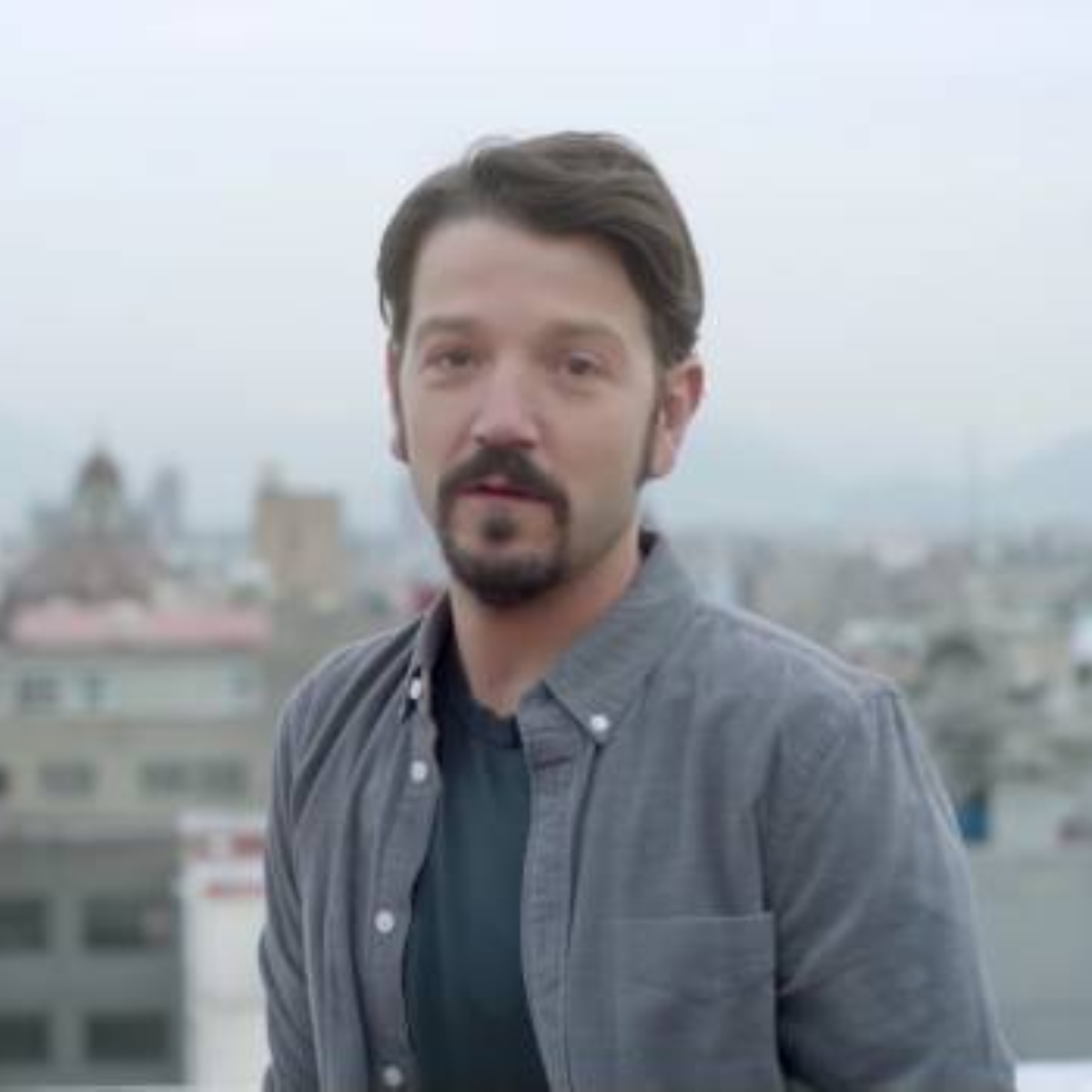 Diego Luna, Alfonso Cuarón y Guillermo del Toro lanzan iniciativa para evitar que los políticos destrocen a México