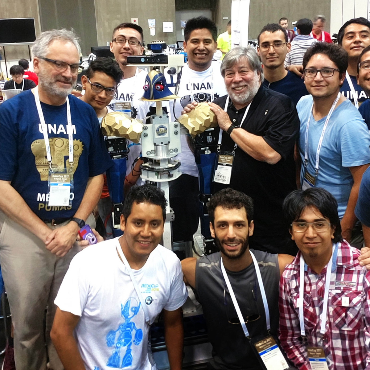 #Grandes: Alumnos de la UNAM ganaron el segundo lugar en la RoboCup 2018