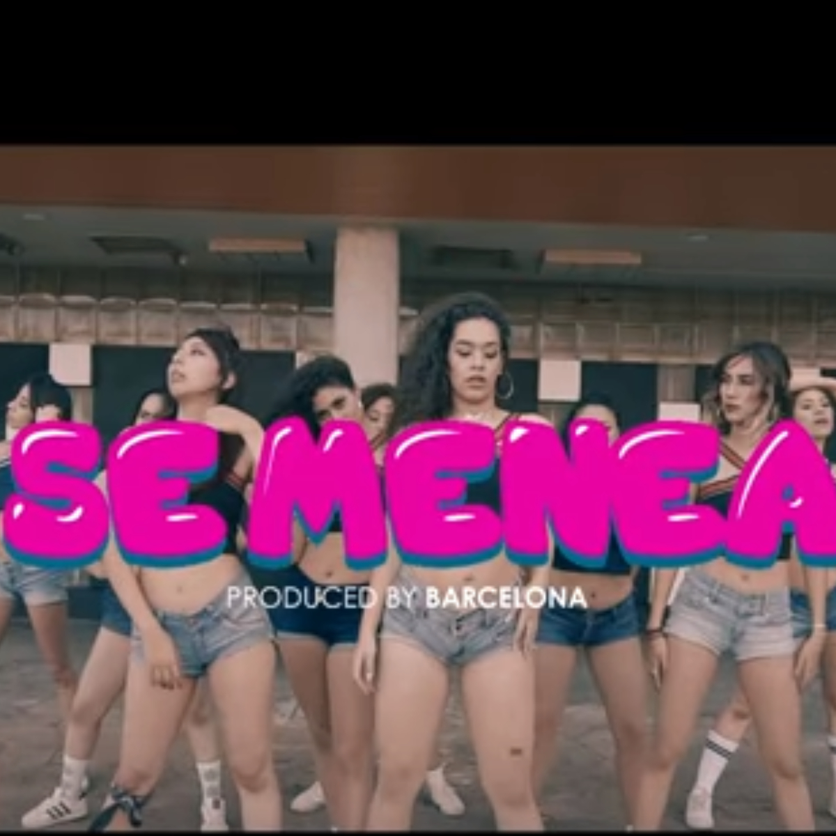 #EsNeta Grabaron video de reggaetón en Facultad de Psicología de la UNAM