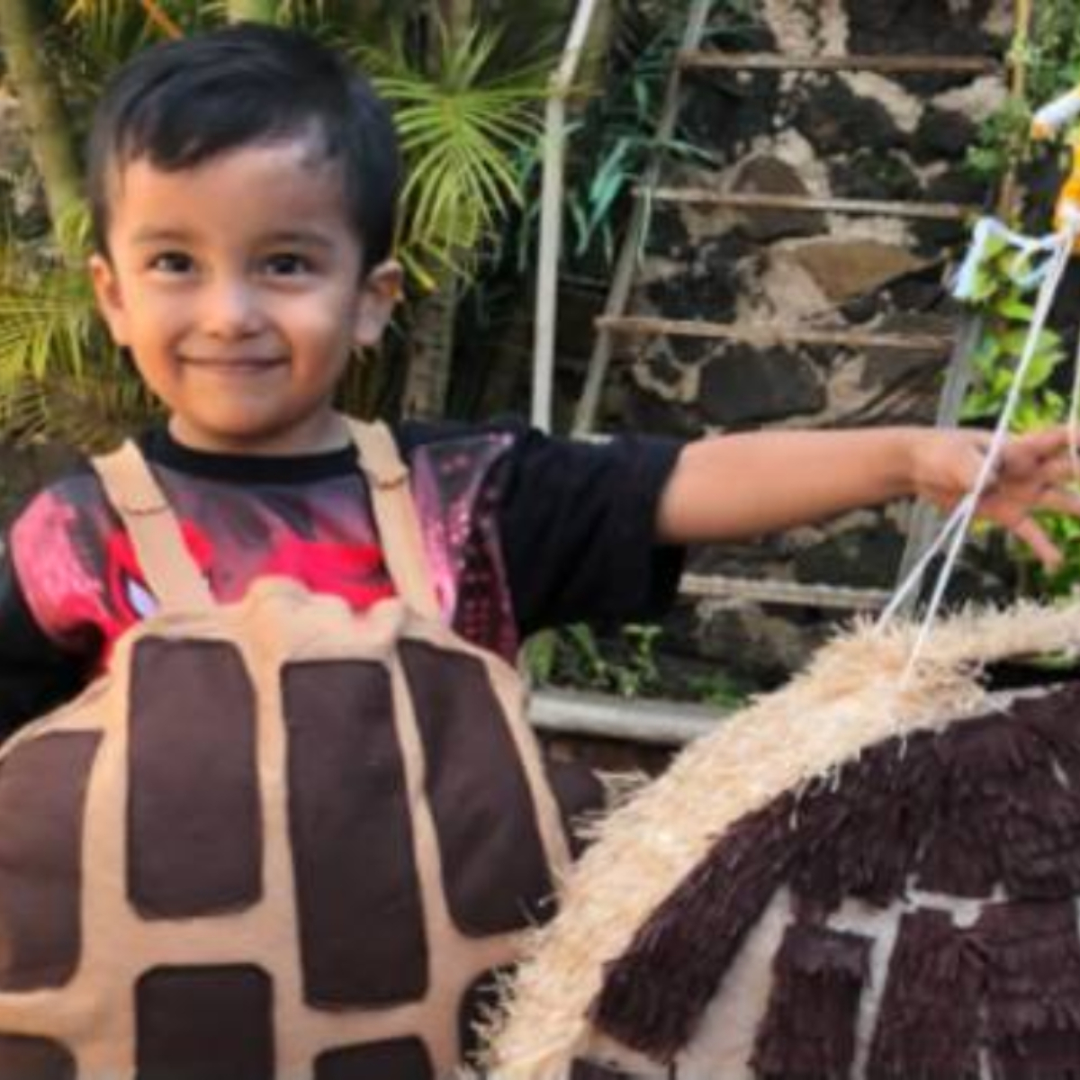 #ConchaBoy El niño disfrazado de pan dulce desató la lluvia de regalos de estas marcas