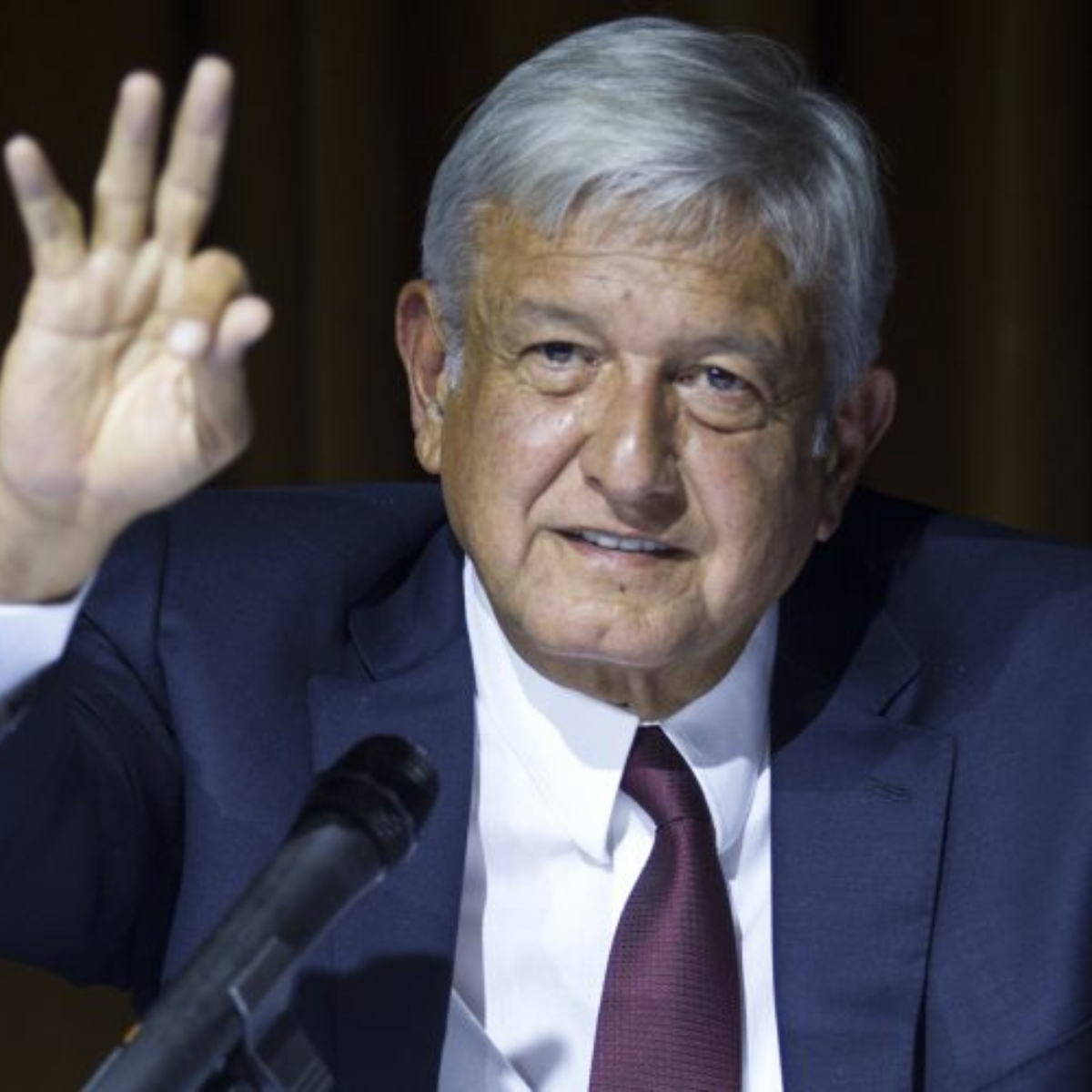 #AdiósGasolinazos: AMLO revela cuándo bajarán los precios del combustible en México