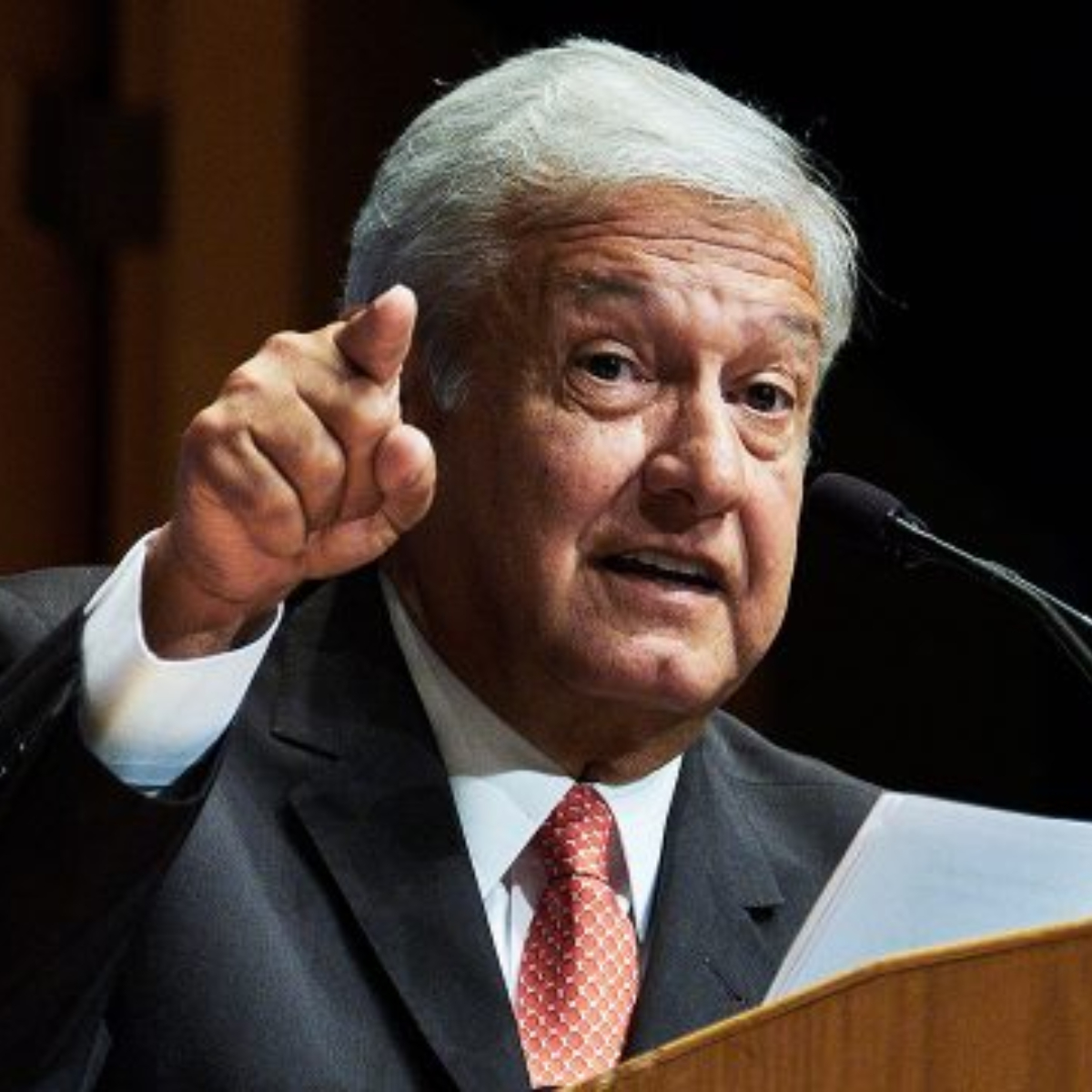 Estos son los lujos que AMLO le quitará a los funcionarios
