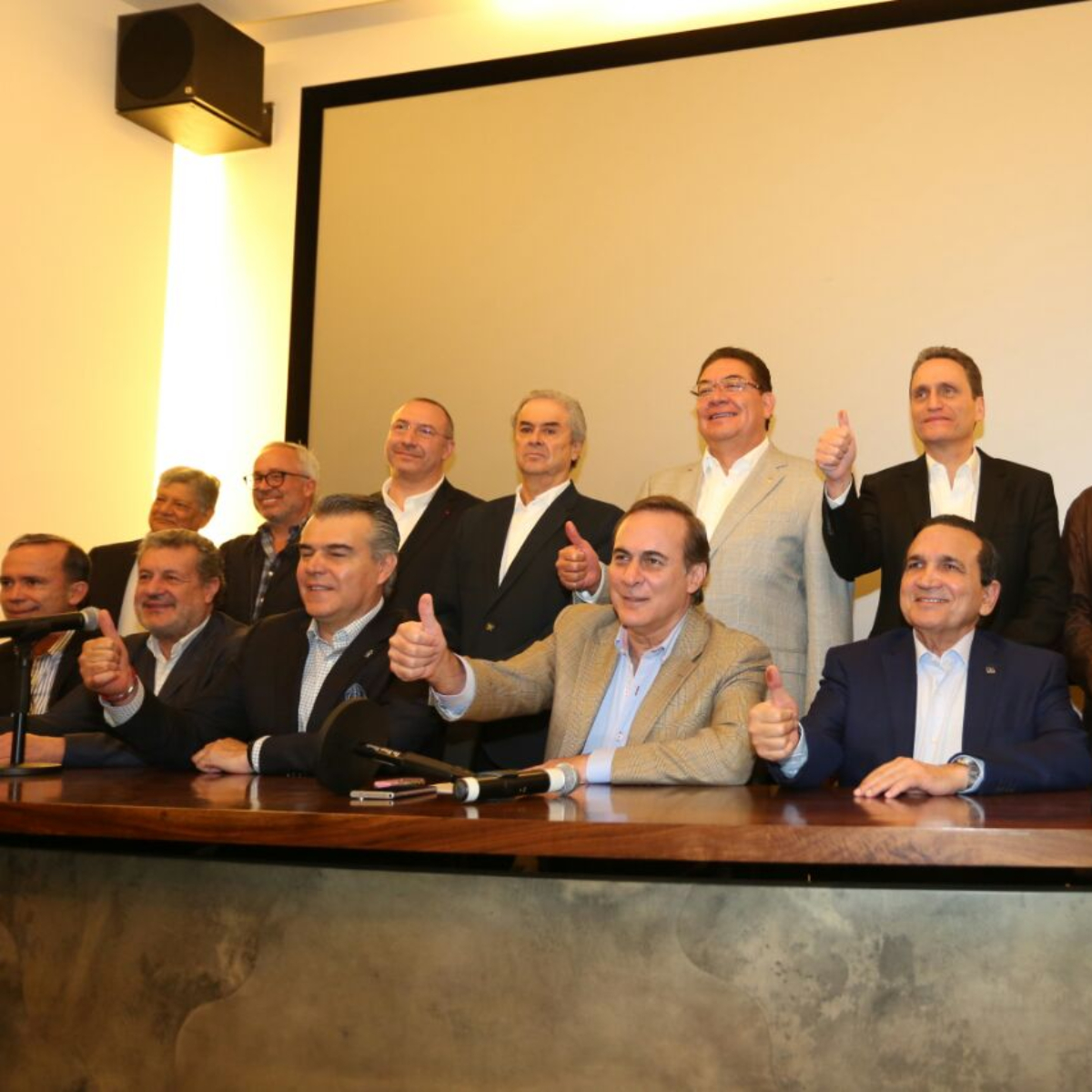 #NoQueNo Empresarios reconocen la victoria de AMLO y esto dijeron