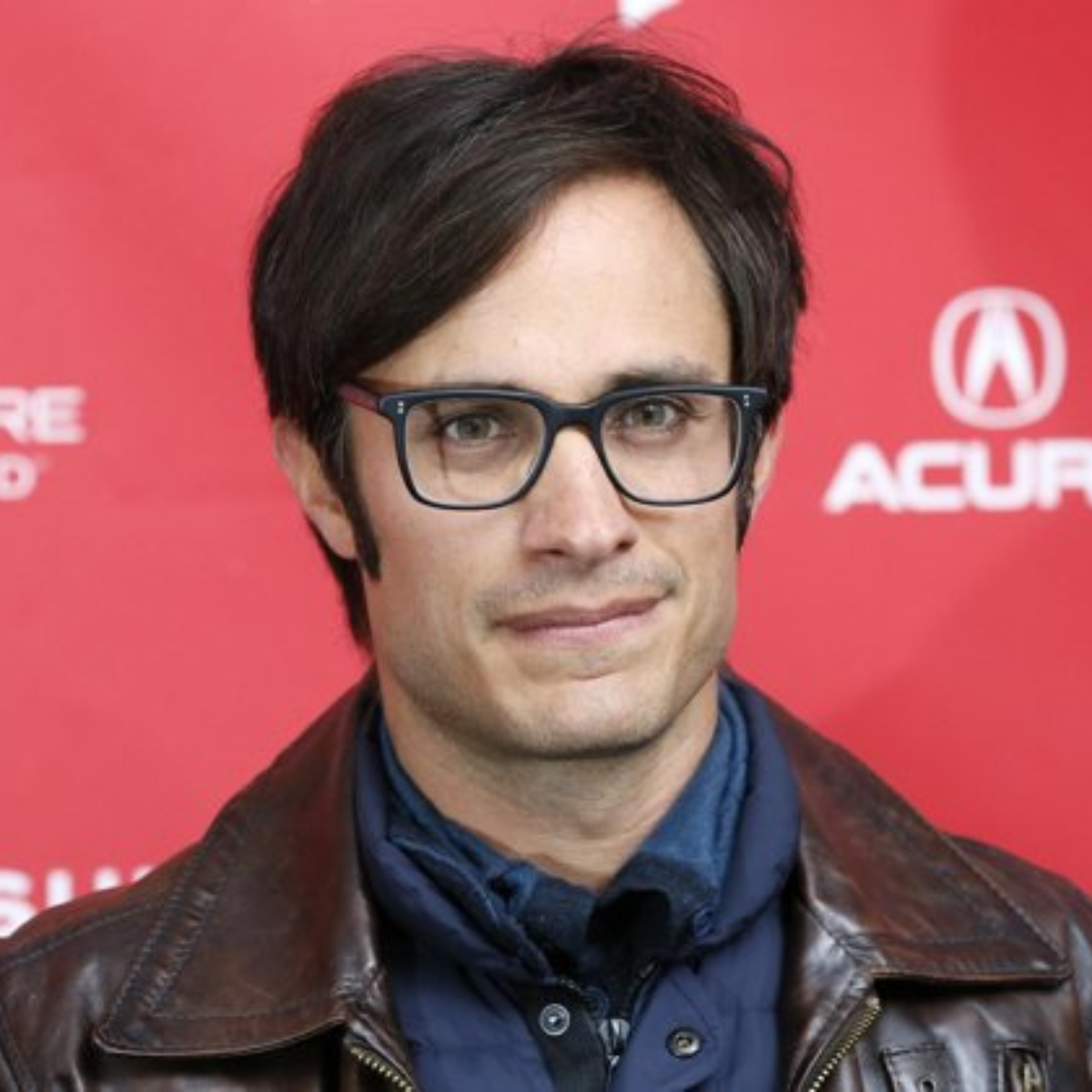 #Pedrada: Le tiran a Gael García por nombramiento de AMLO y así respondió