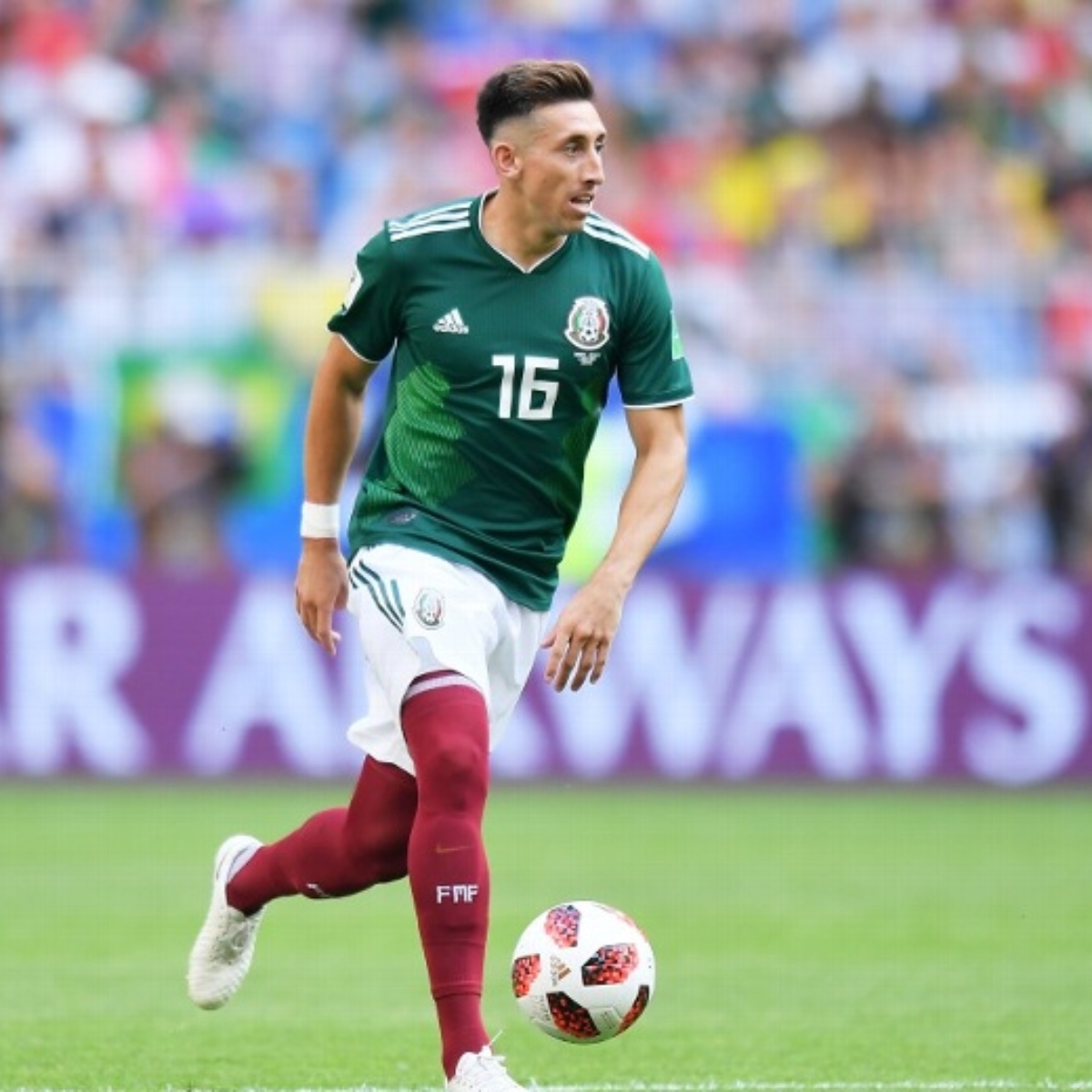 #MetiendoGol: Quieren fichar a Héctor Herrera por sus 'talentos' fuera de la cancha