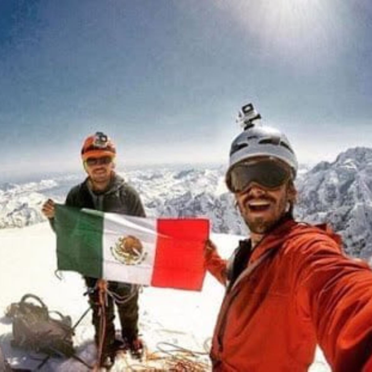 Dos alpinistas mexicanos perdieron la vida en montaña de Perú