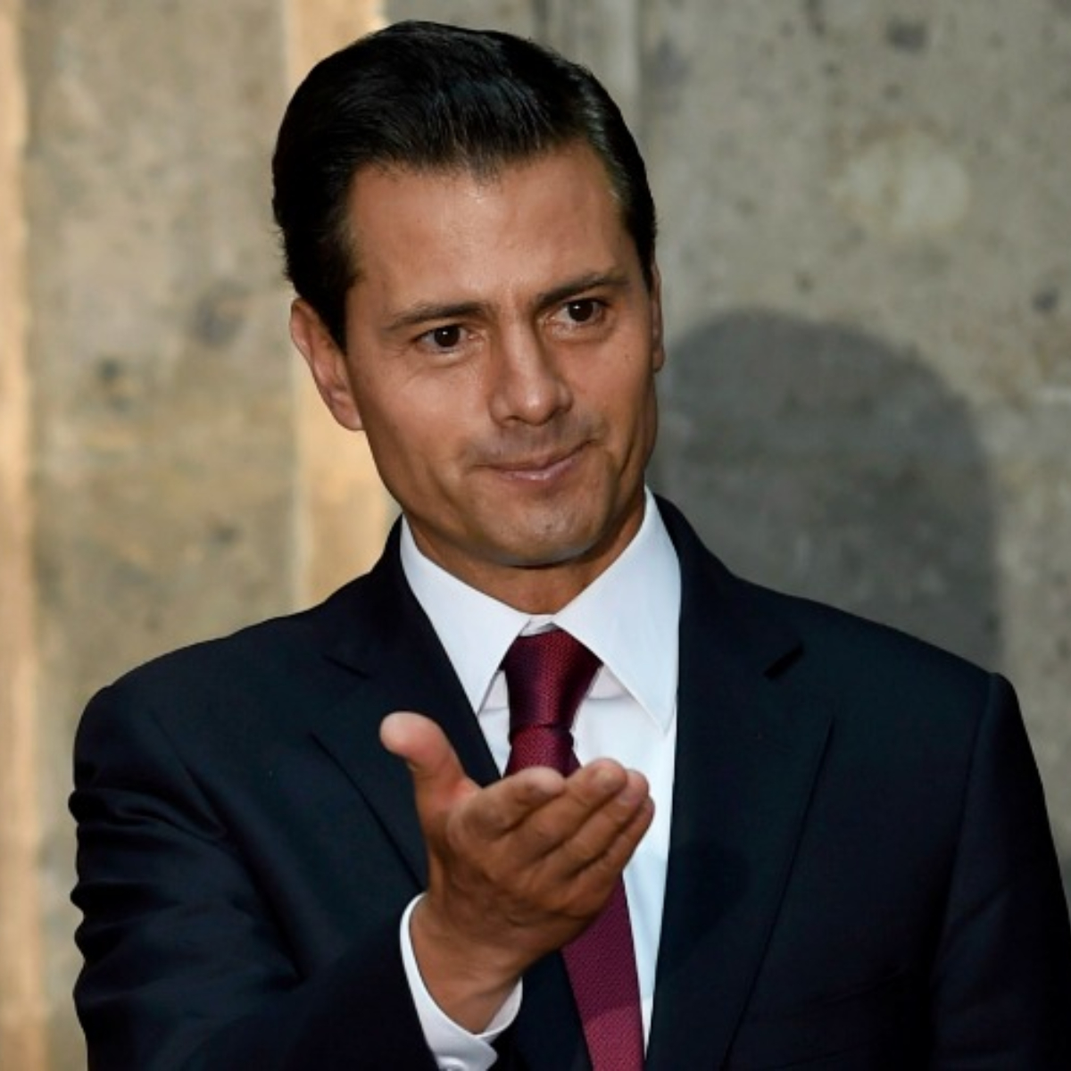 Peña Nieto le dio follow a esta famosa cuenta de Instagram y dejó a todos con la boca abierta